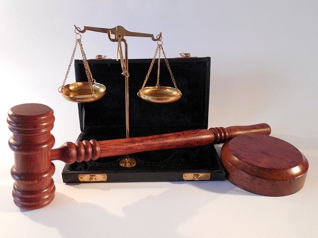 W czym potrafi nam wesprzeć radca prawny? W jakich sytuacjach i w jakich dziedzinach prawa pomoże nam radca prawny?